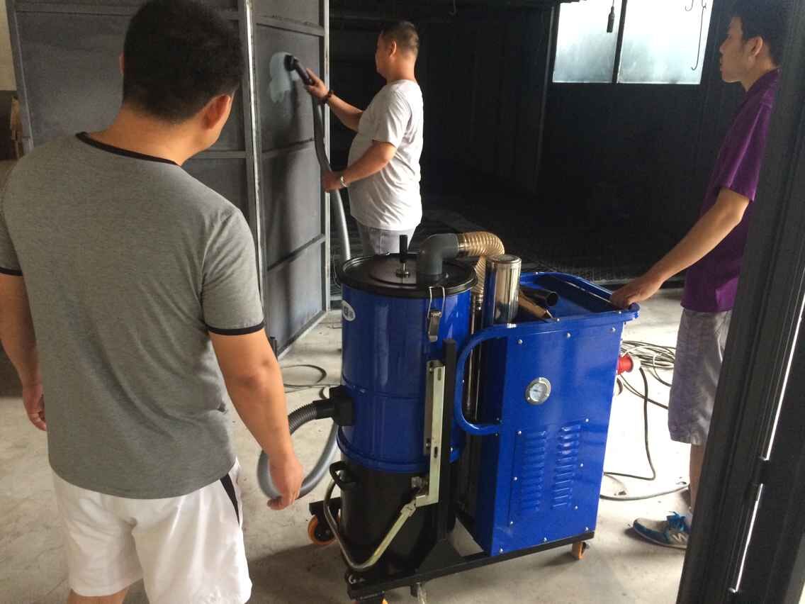 打磨車間該如何選擇工業(yè)吸塵器呢？85