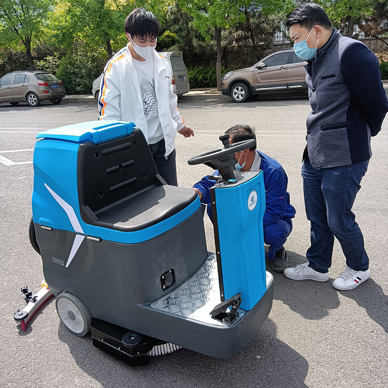 青島洗地機(jī)配置不同電池類型價格也有差別97